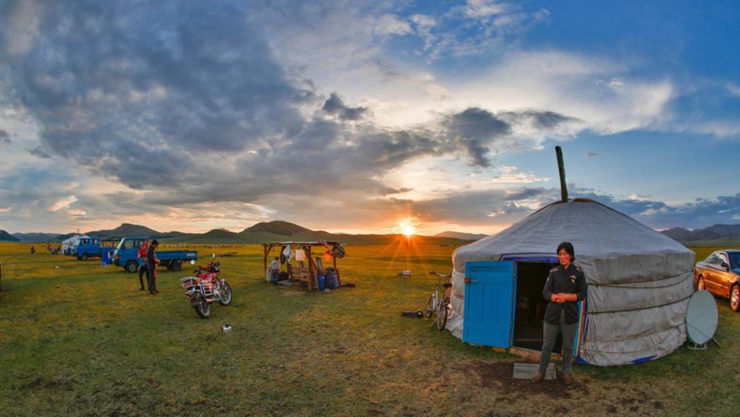 Dusk of the grassland